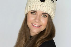Panda Pompom Hat – Free Crochet Pattern