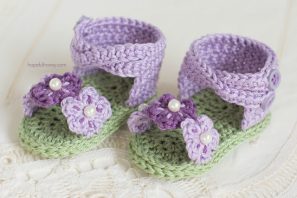 English Violet Baby Sandals – Giveaway + Crochet Pattern