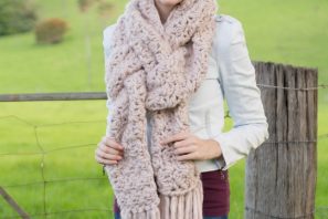Woodrose Fringe Scarf – Crochet Pattern + Giveaway